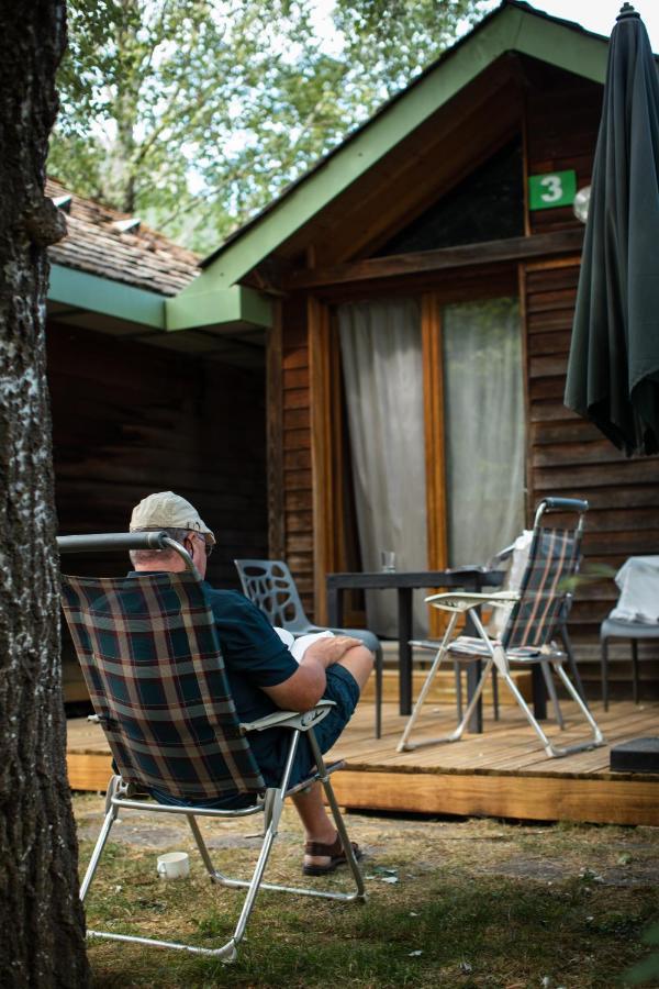 Camping Le Pre Morjal Ispagnac Eksteriør billede
